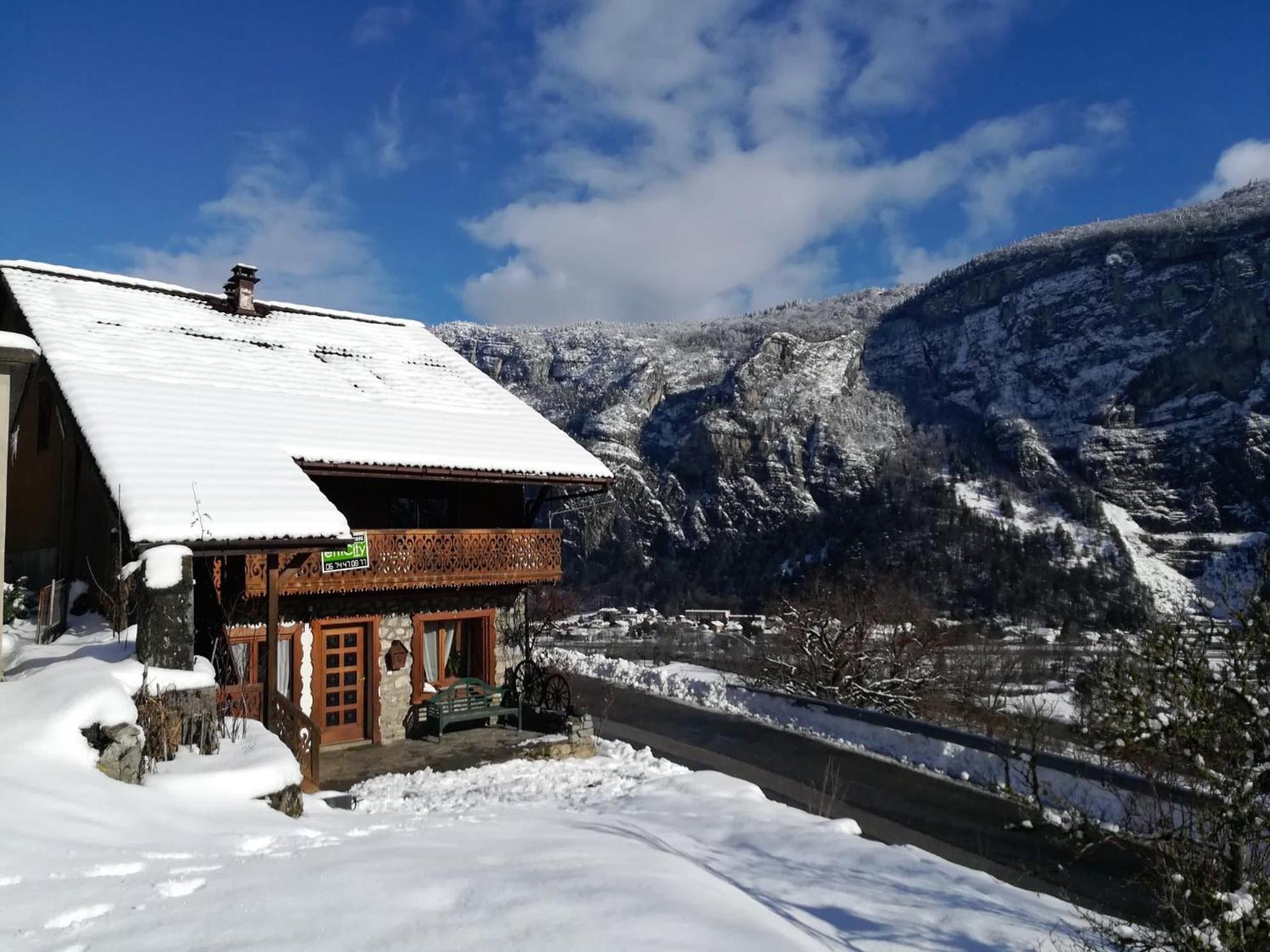 Appartement Cozy 100M2 Dans Chalet Savoyard Magland Exterior photo